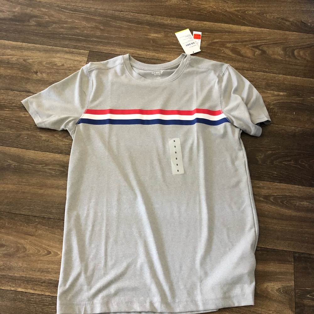 Old navy t-shirt